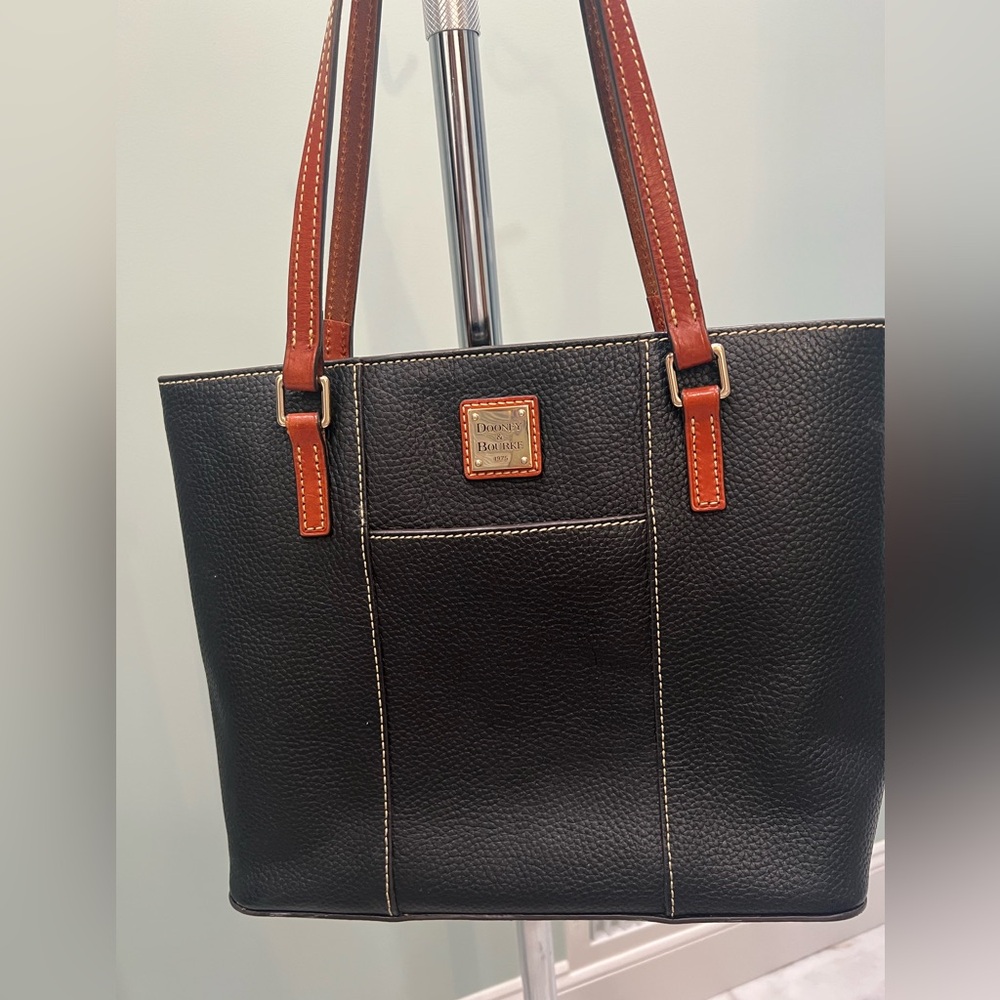 Dooney & Bourke Pebble Grain Small Lexington Shopper in black leather. - Picture 2 of 14